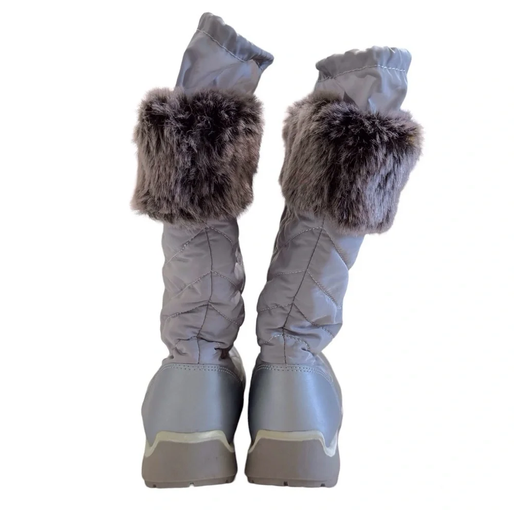 Lands End Faux Fur Quilted Snow Boots in Gray/Silver Size 3